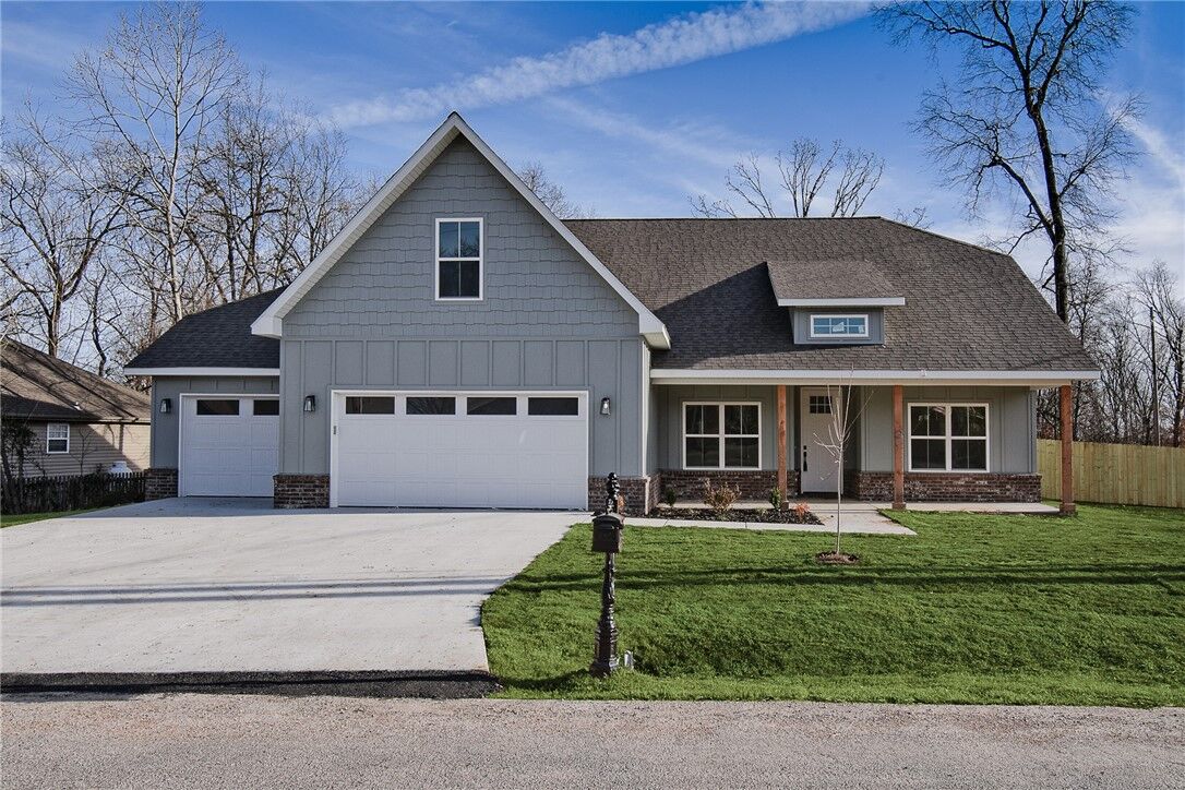 Property Photo:  2 Bobwith Lane  AR 72714 