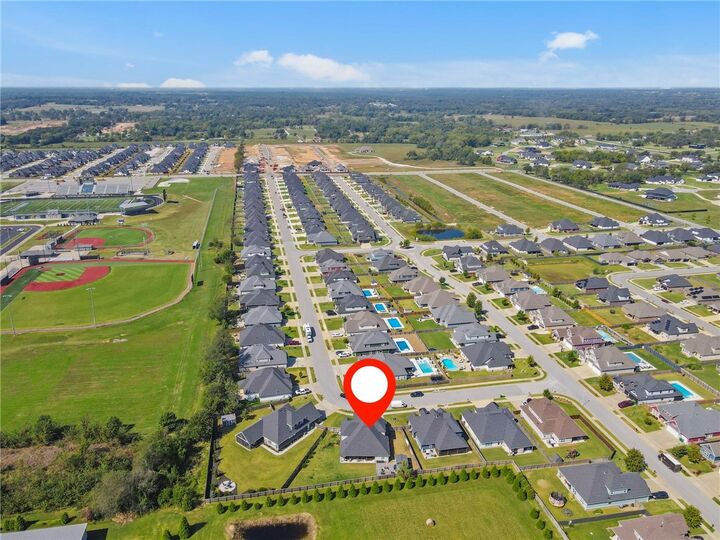 Property Photo: 931 Red Maple Street AR 72719