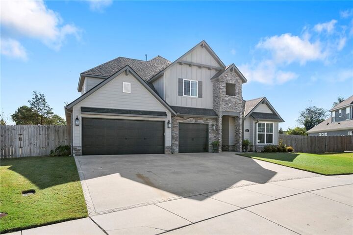 Property Photo: 931 Red Maple Street AR 72719