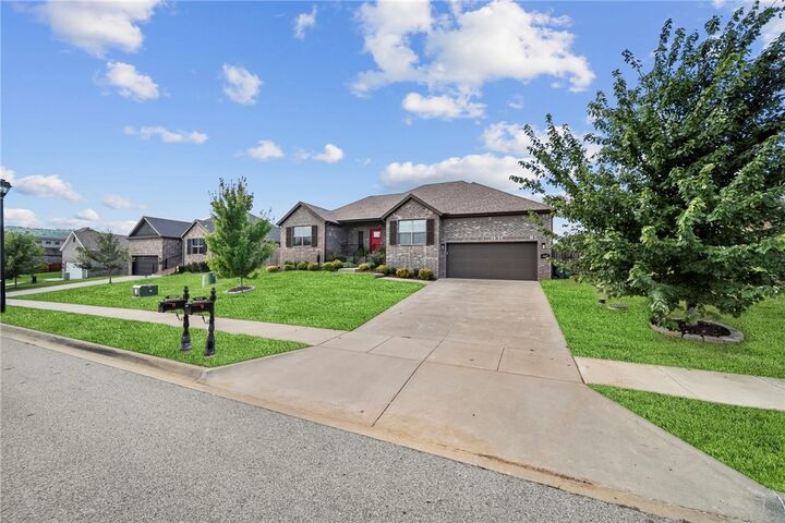 Property Photo: 1625 Laurel Landing AR 72701