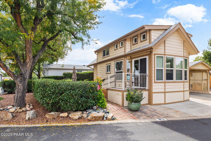 Property Photo: 952 N Mesquite Tree Drive Drive AZ 86327