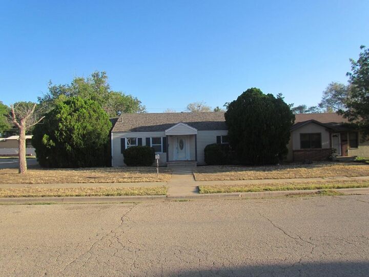 Property Photo: 401 Washington Blvd TX 79720