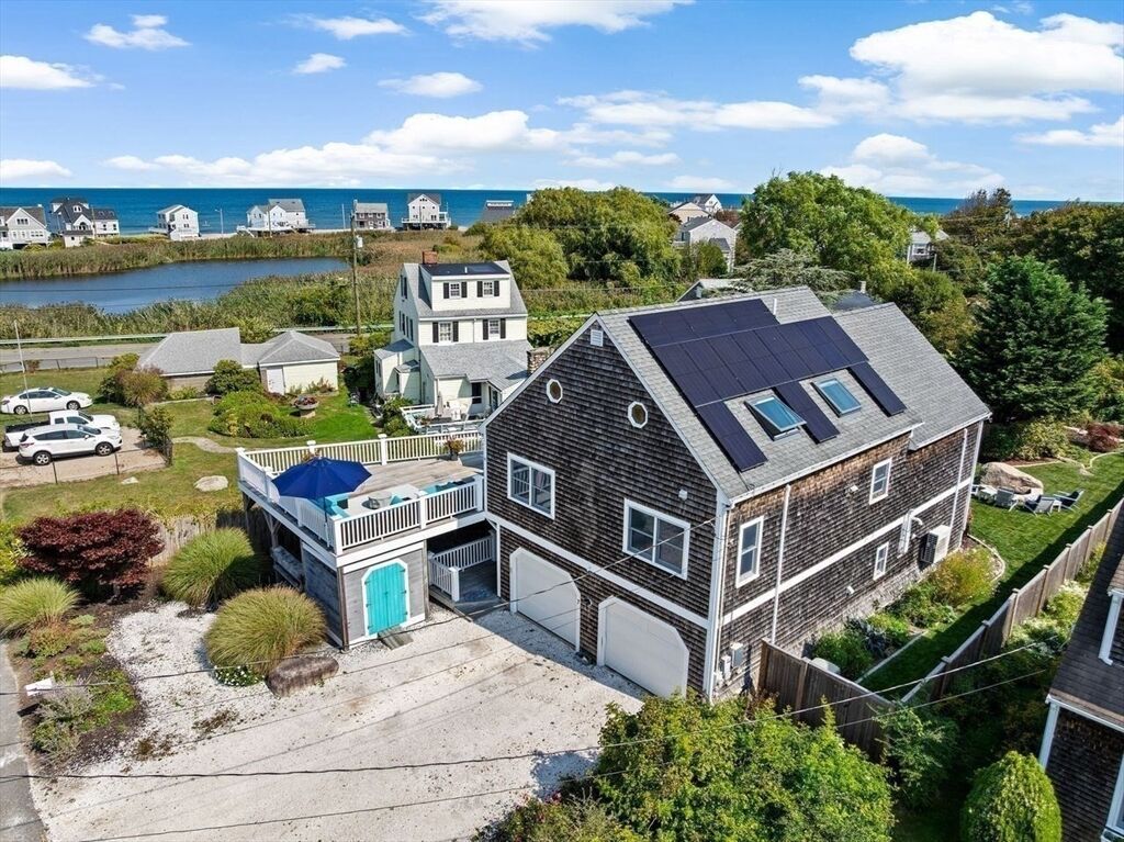 Property Photo:  7 Borden Road  MA 02066 