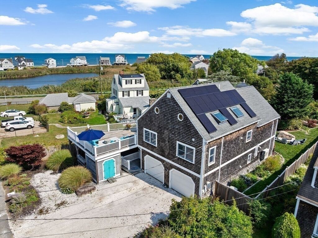 Property Photo:  7 Borden Road  MA 02066 