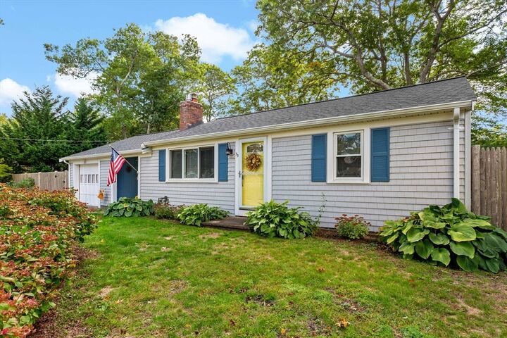 Property Photo:  33 Sparrow Way  MA 02664 