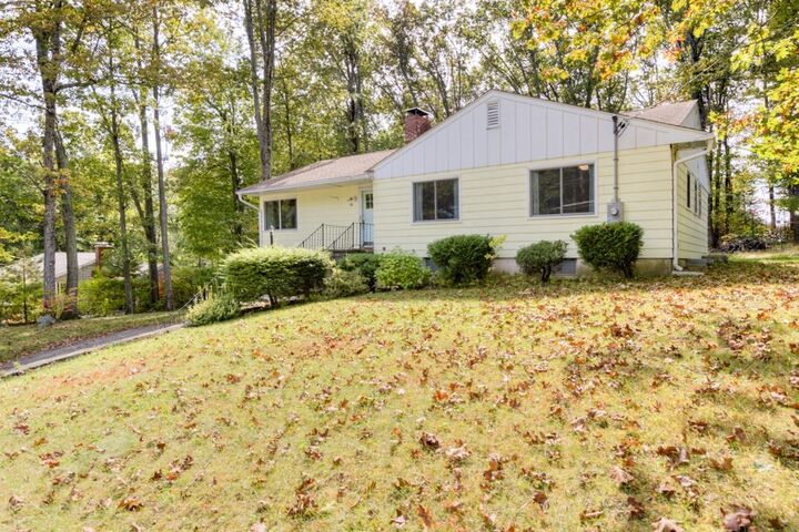 Property Photo: 26 Avery Heights Drive MA 01520