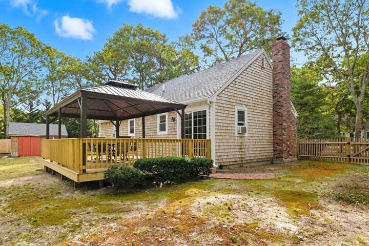 Property Photo:  28 Shepard Pl  MA 02536 