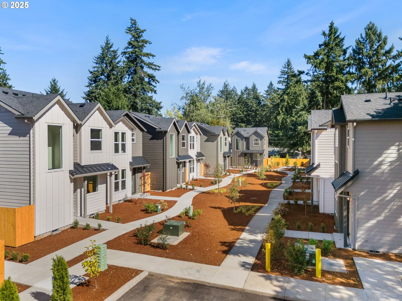 Property Photo:  3246 SE 115th Ave  OR 97266 
