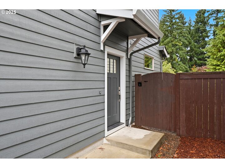 Property Photo:  1716 NE 146th St  WA 98686 