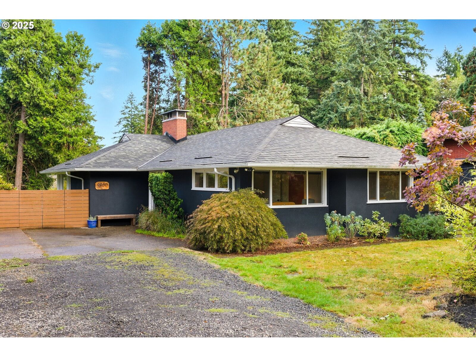 Property Photo: 9930 SW 25th Ave OR 97219