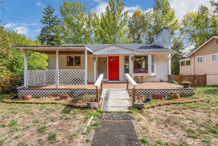 Property Photo:  4317 E Hill Street  WA 98404 