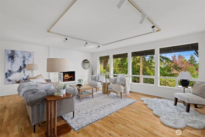 Property Photo:  10213 NE 22nd Place  WA 98004 