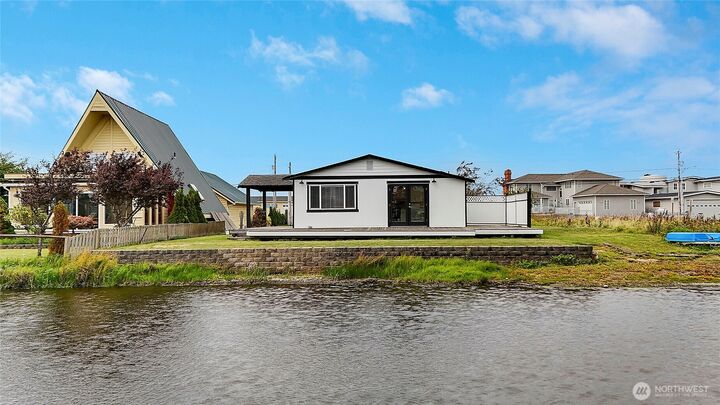 4418  Sucia Drive  Ferndale WA 98248 photo