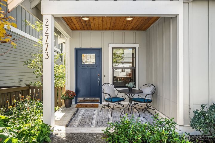 Property Photo:  22773 SE 14th Court 10  WA 98075
