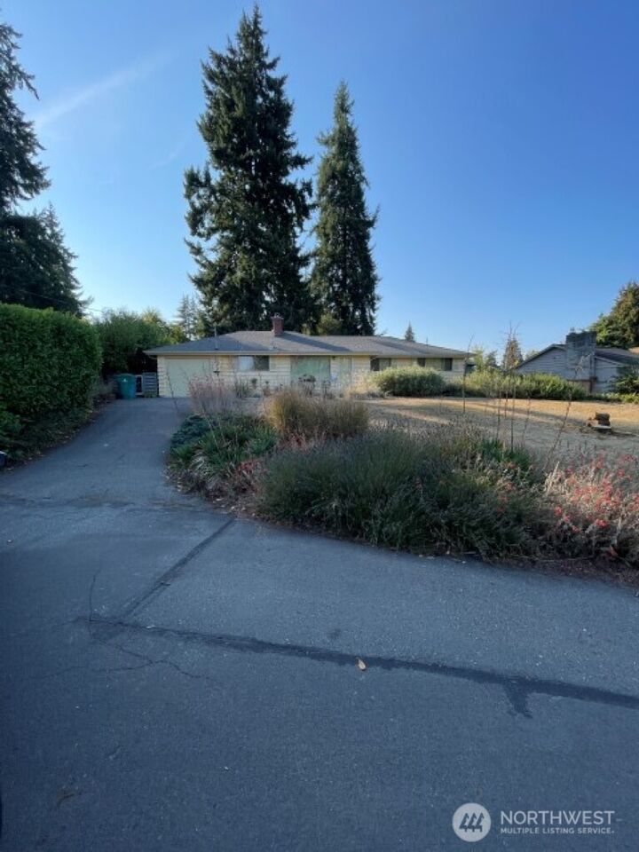 Property Photo:  15541  Palatine Avenue N  WA 98133 