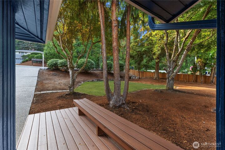 Property Photo:  21907  3rd Avenue SE  WA 98021 