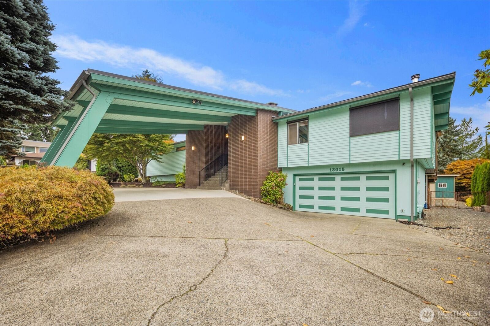 Property Photo: 13015 79th Place SE WA 98290