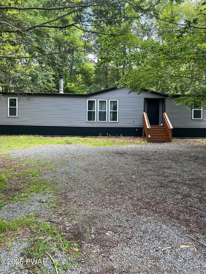 Property Photo:  115 Spruce Street  PA 18426 