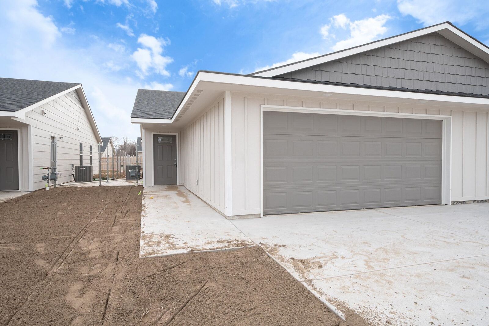 Property Photo: 16912 W Lawson St KS 67052