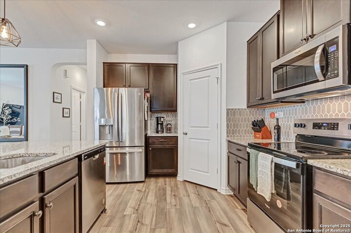 Property Photo: 11553 Hocus Pocus TX 78245