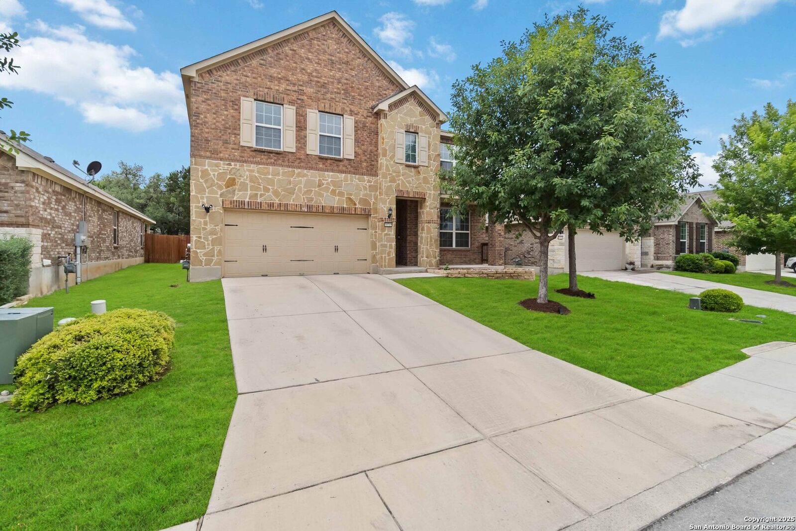Property Photo:  10719 Serrento Hi  TX 78023 