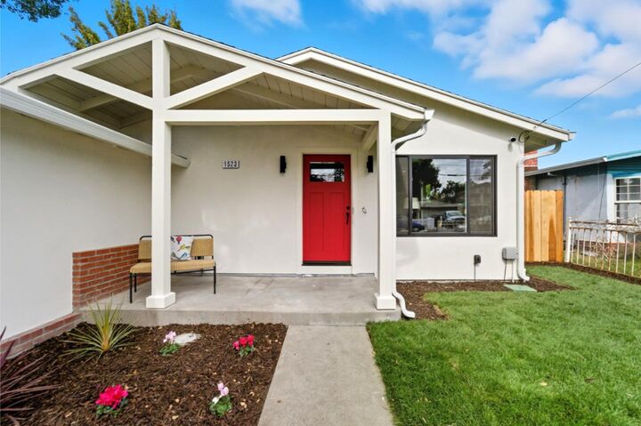 Property Photo:  1523 Ursula Way  CA 94303 