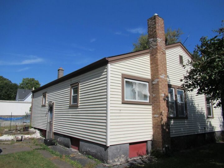 Property Photo: 834 Beloit Avenue WI 53545