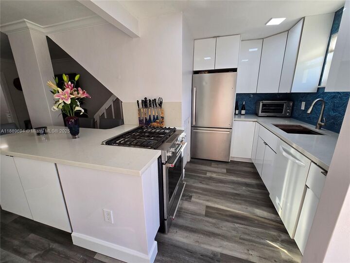 Property Photo:  8512 SW 103rd Ave  FL 33173 