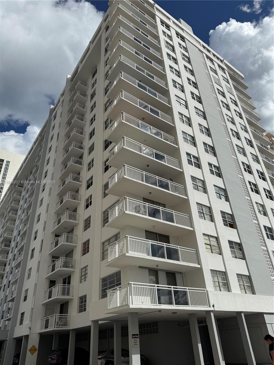 Property Photo:  1849 S Ocean Dr 201  FL 33009 