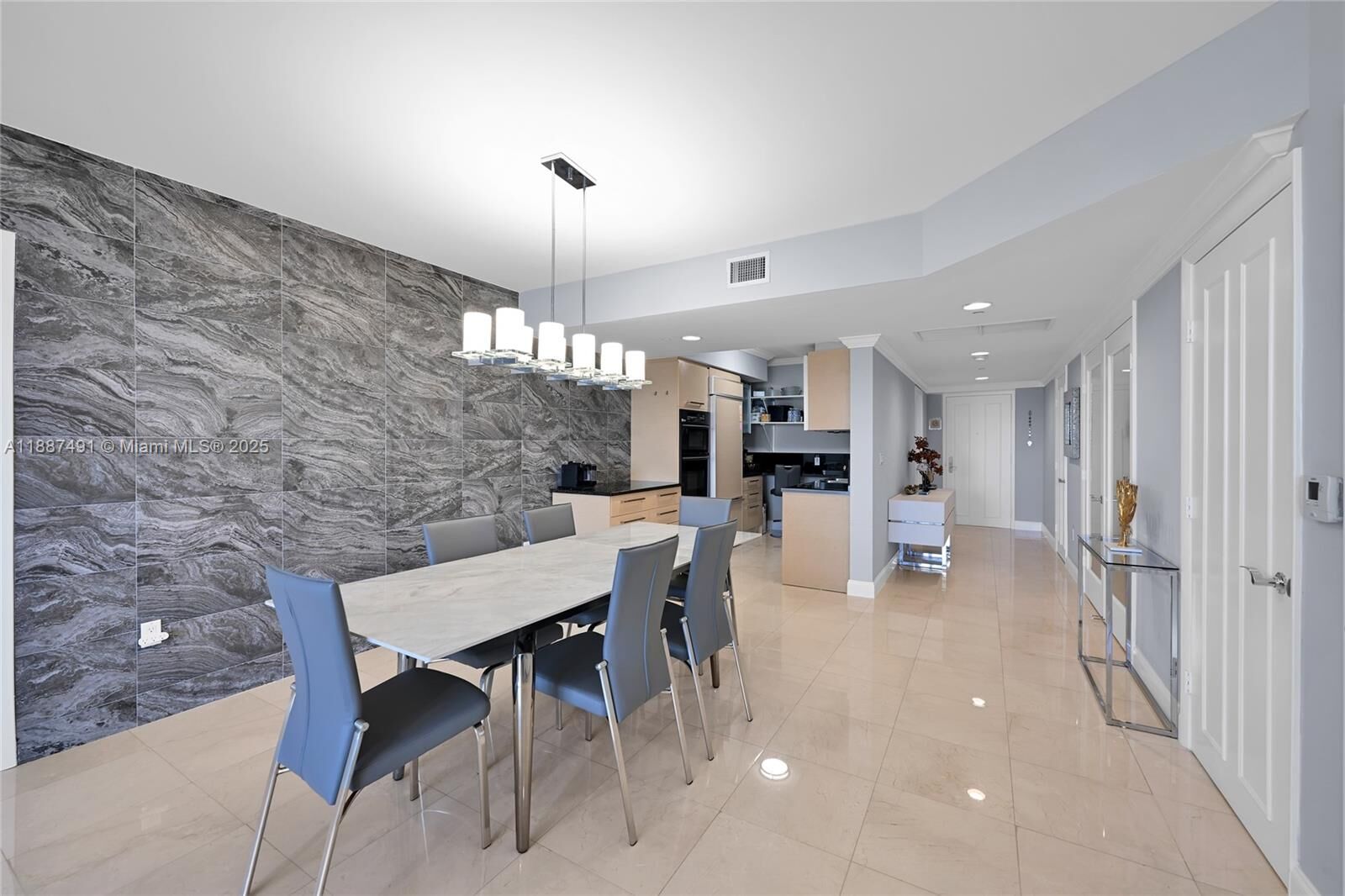 Property Photo:  1850 S Ocean Dr 1507  FL 33009 