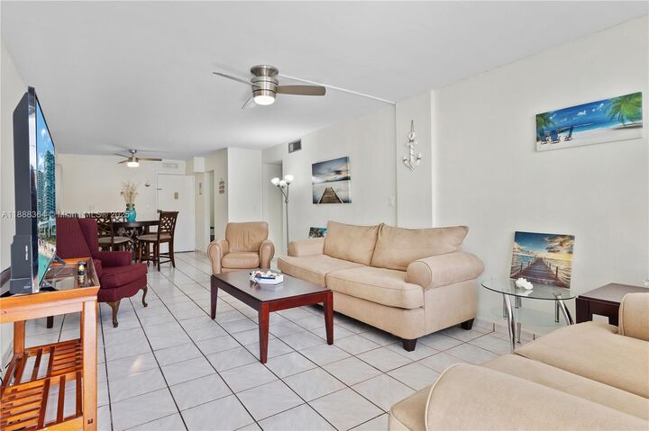 Property Photo: 730 Pennsylvania Ave 210 FL 33139