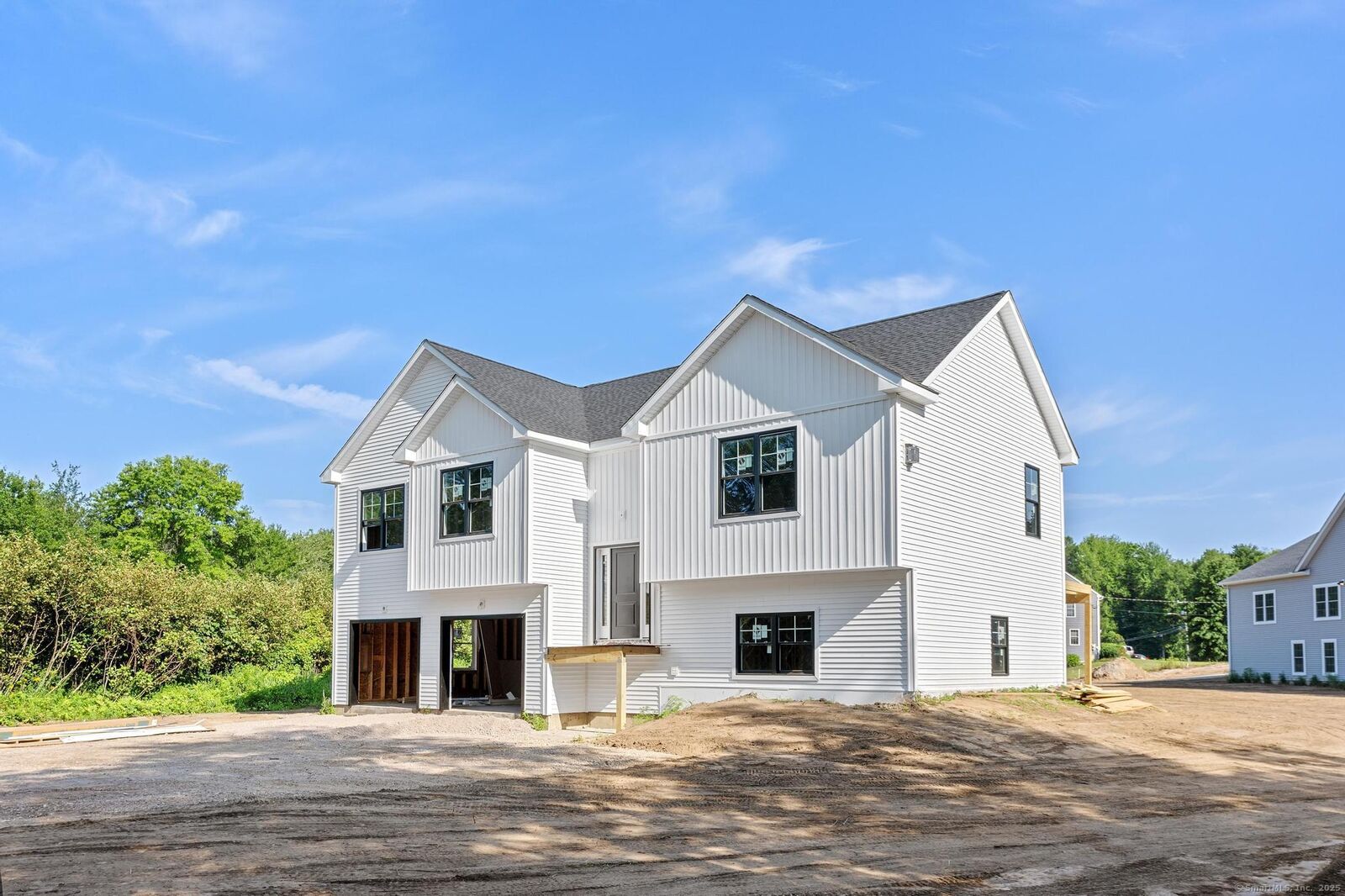 Property Photo:  