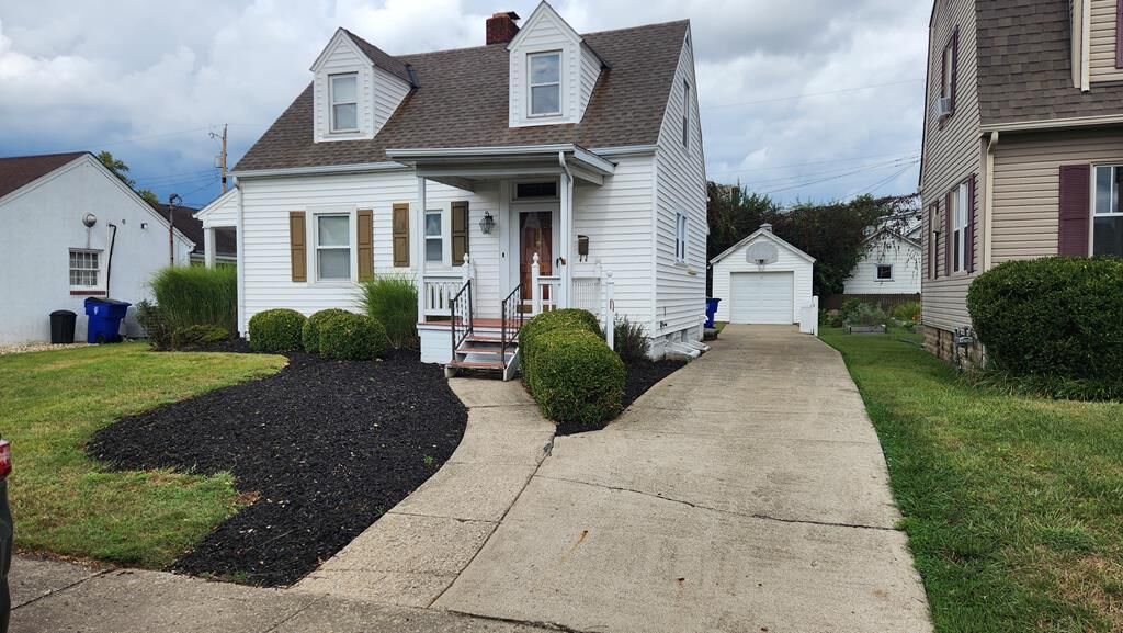 Property Photo:  625 Oneida  OH 45601 
