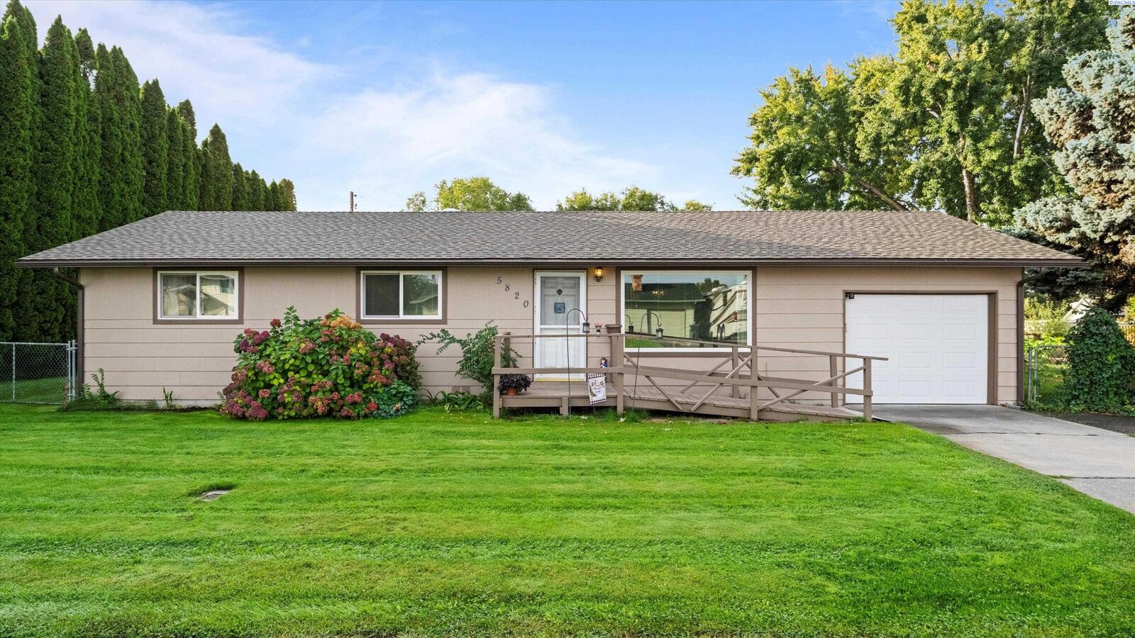 Property Photo: 5820 W Park Place WA 99301