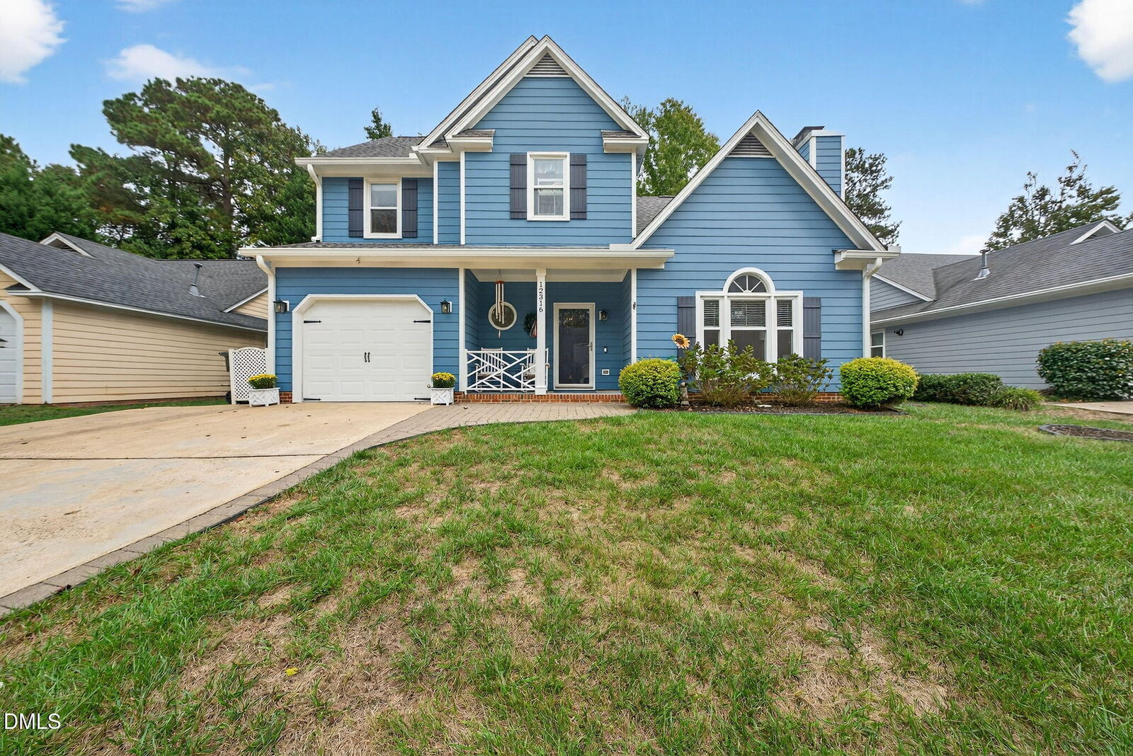 Property Photo: 12316 Inglehurst Drive NC 27613