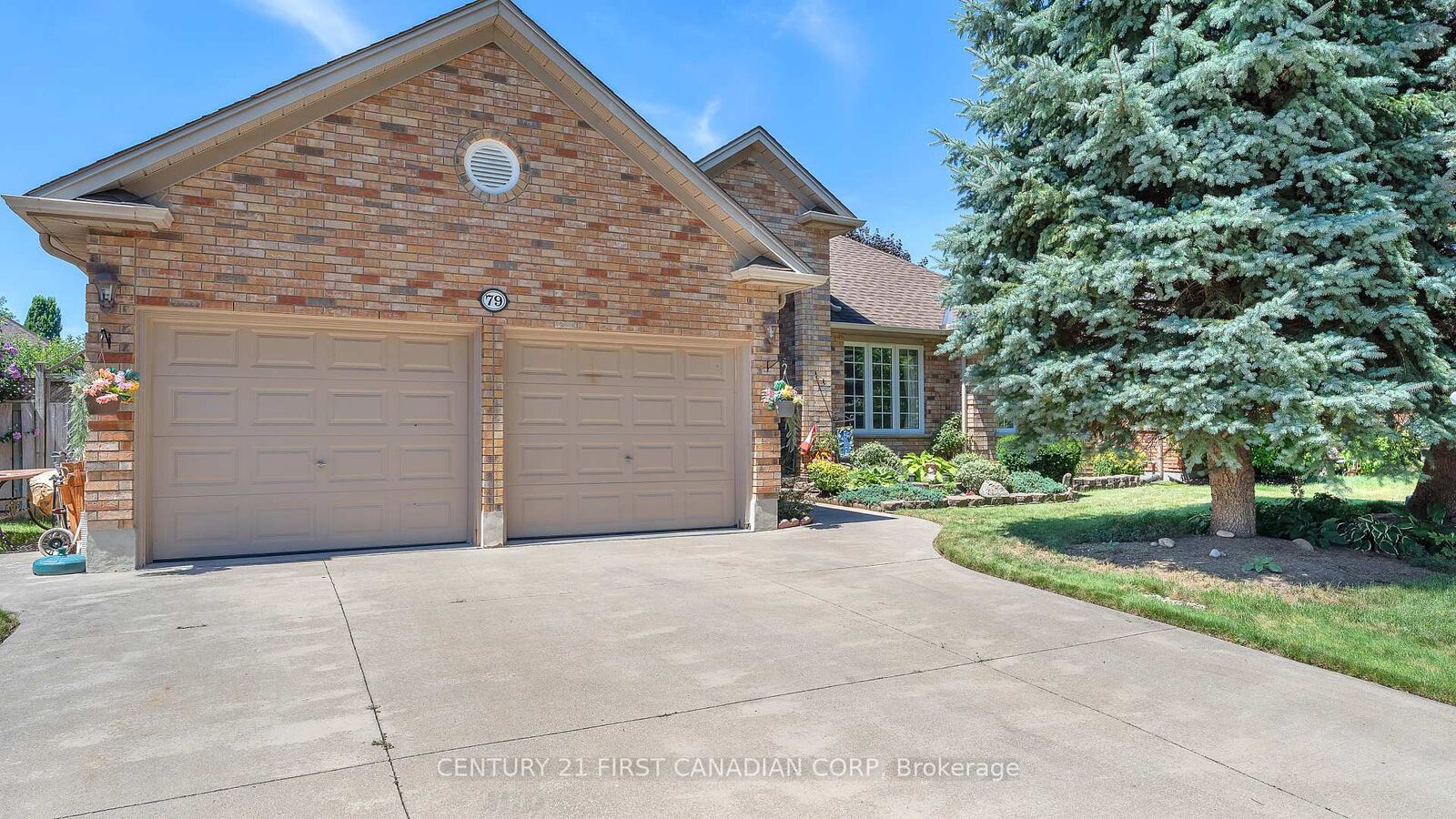 Property Photo:  79 Wintergarden Road  ON N5Y 5M3 