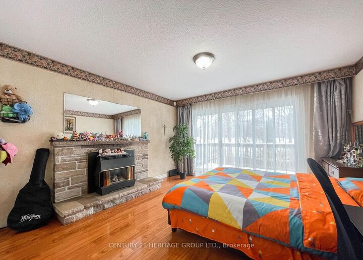 Property Photo:  17 Skyridge Road  ON M1E 4N7 