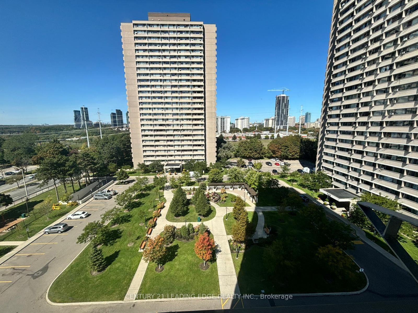 Property Photo:  715 Don Mills Road 902  ON M3C 1S5 