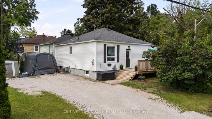 Property Photo:  307 Linwood Avenue  ON L3V 2W8 