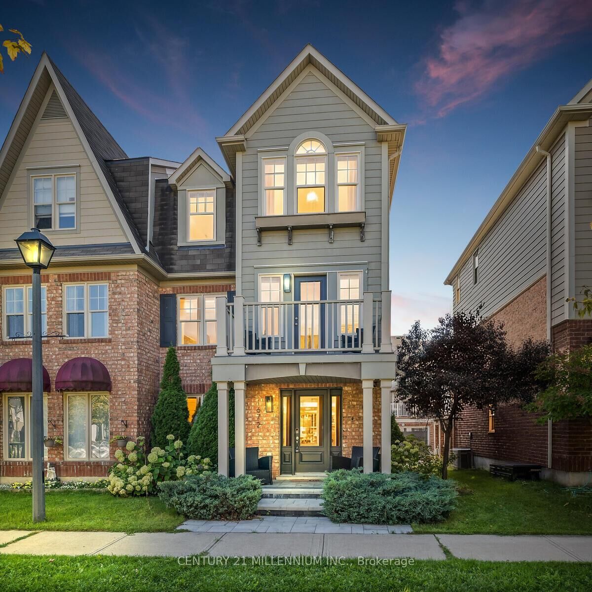 Photo de la propriété:  672 Holly Avenue  ON L9T 0G2 