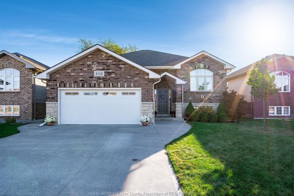 Property Photo:  1132 Ivanhill  ON N8P 0B5 