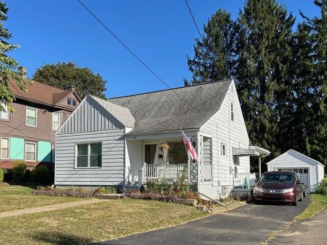 Property Photo:  114 Central Avenue  PA 16365 