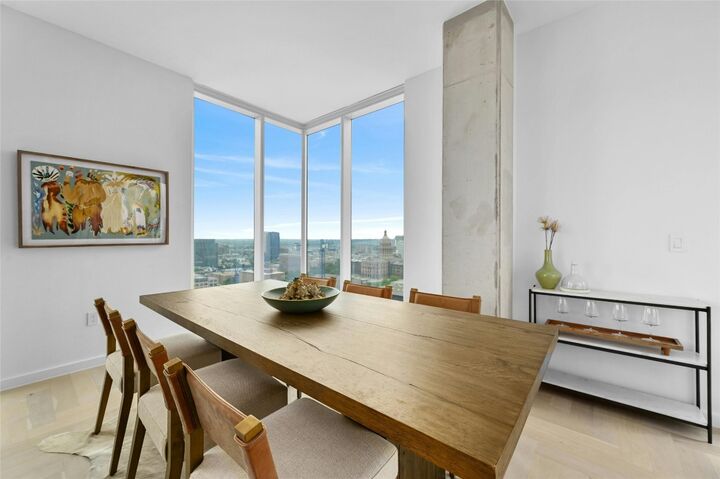 Property Photo: 313 W 17th Street 1807 TX 78701