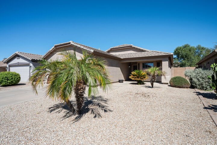 Property Photo: 30 E Zinnia Place AZ 85143