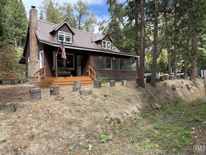 45846 Booth Avenue  Posey CA 93260 photo