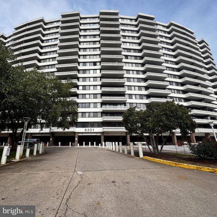 6301 Stevenson Avenue 711  Alexandria VA 22304 photo