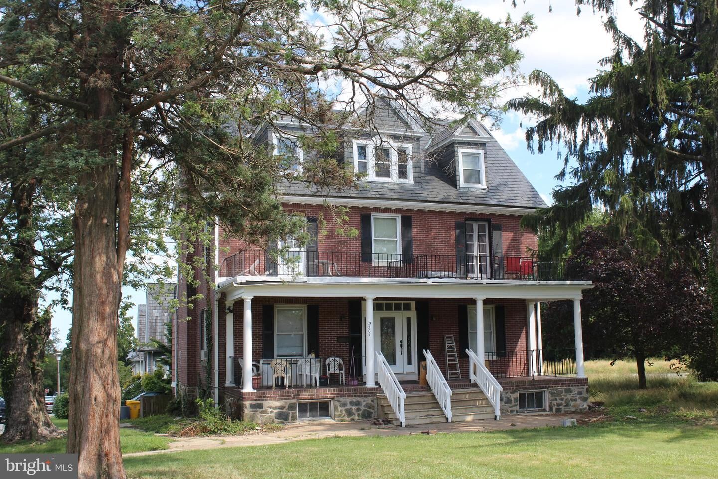 Property Photo: 5301 Edmondson Avenue MD 21229