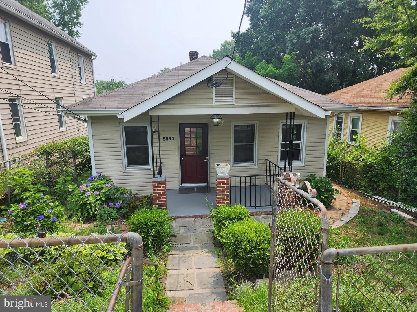 Property Photo:  4229 Eads Street NE  DC 20019 