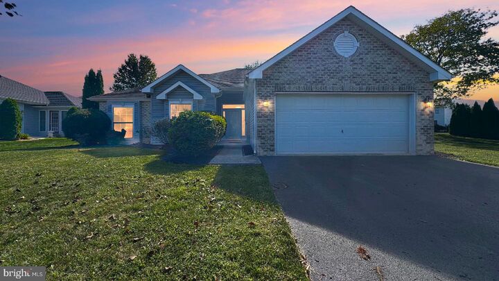 23 S Madder Drive  Mechanicsburg PA 17050 photo