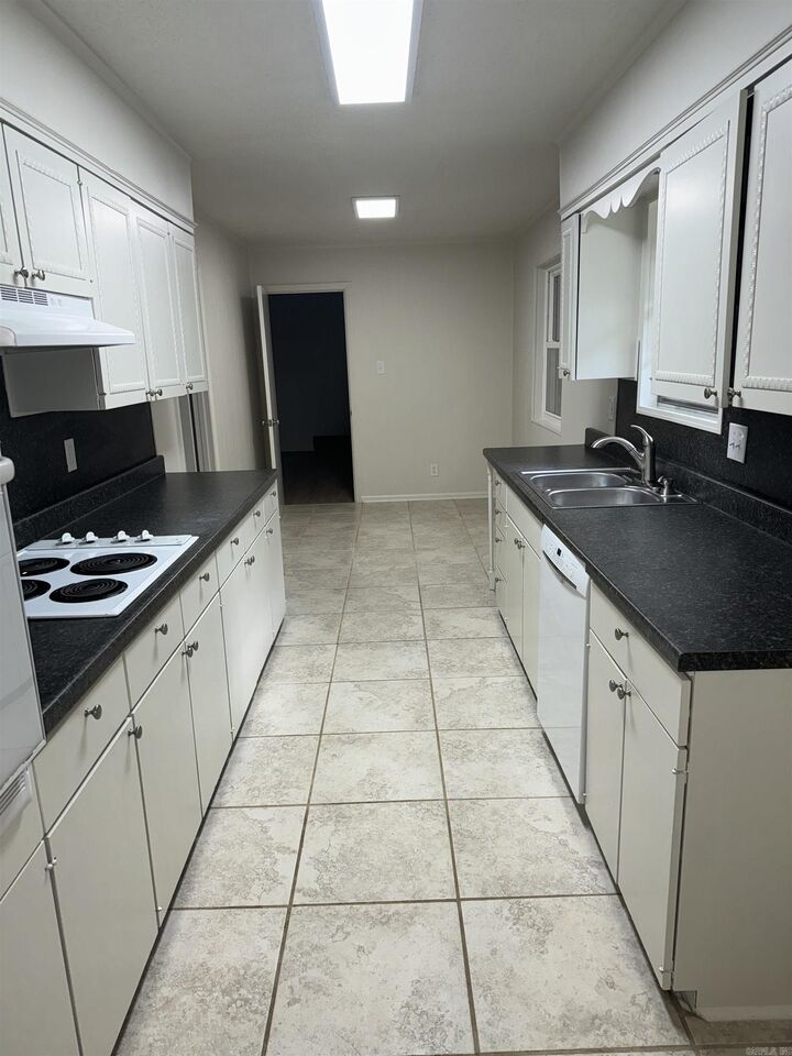 Property Photo:  2901 Donaghey  AR 72116 